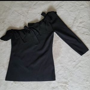 Lovely One Sleeve Black Sweater with Bow accents